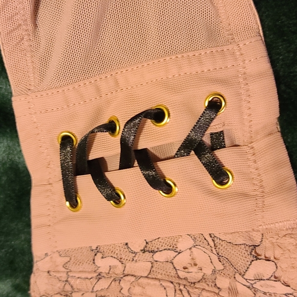 Sexy bra - Picture 4 of 9